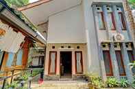 Bangunan SPOT ON 92975 Aria Hostel Capsul Cihampelas 