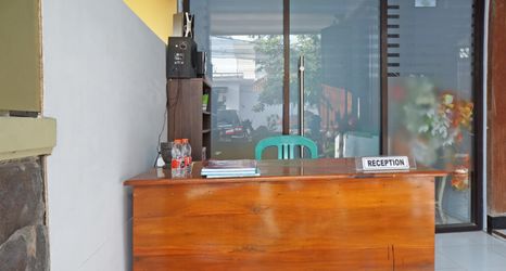 Lobby 2 Hotel O Trisna Patihan Resort