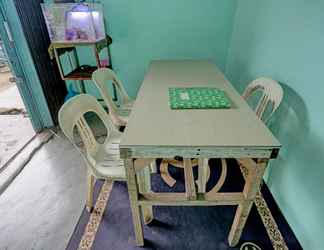 Lobi 2 SPOT ON 92985 Mitra Homestay