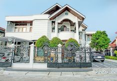 Exterior 4 OYO 92990 Nena Kostel Syariah