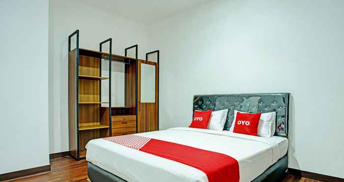 Bedroom OYO 92990 Nena Kostel Syariah