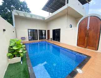 Swimming Pool 2 Sea Villa 