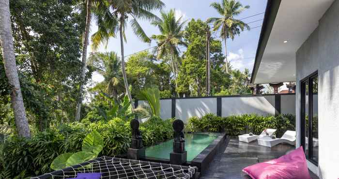 Kolam Renang Capung Asri Ubud