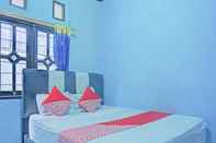 Bedroom OYO 92997 Villa Hj Karnadi