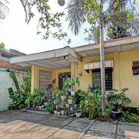 Exterior / Building1OYO 92998 Wiludjeng Guesthouse,Pasar Pandanrejo飯店