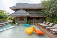 สระว่ายน้ำ Phrip Phri Luxury Pool Villas