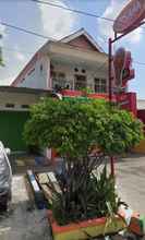 Bangunan 4 SPOT ON 93042 Lina Homestay Syariah