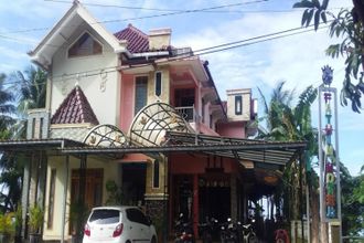 Exterior 4 OYO 93055 Fathin Hotel