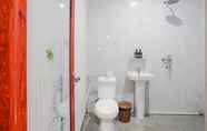 Toilet Kamar 5 Maisaba Coliving Cempaka