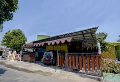 Bên ngoài 2 OYO Life 92840 Wisma Morricco 