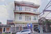 Bangunan OYO Life 92637 Kost Arya Exclusive