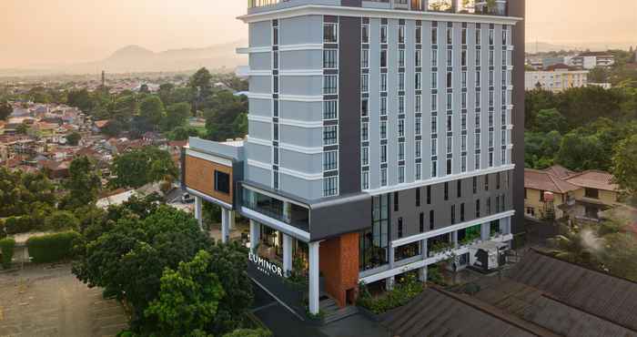 Bangunan Luminor Hotel Padjadjaran Bogor by WH