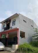 EXTERIOR_BUILDING OYO Life 92779 Kost Arjuna