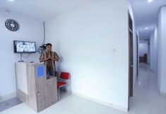 Lobby 6 OYO Life 92883 Kost Ratana Cengkareng Syariah