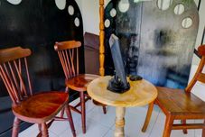 Lobi OYO Life 92918 Rumah Kost Arrahma Syariah