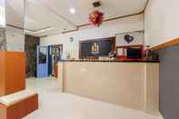 Lobby Ian Hotel Jaksa Mitra RedDoorz