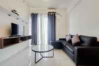 Common Space Homey Living and Comfortable 2BR at Sky House BSD Apartment By Travelio