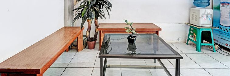 Lobby Capital O 92864 Mitra Residence