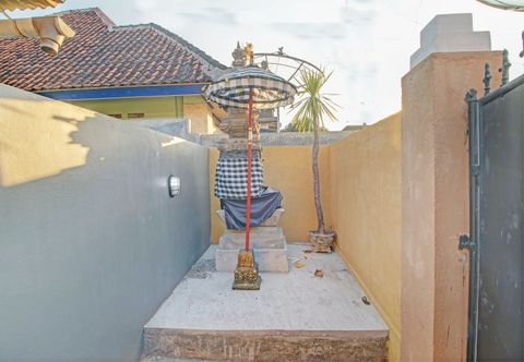 Exterior OYO Life 92953 Nirmala Kost