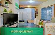 Lobi 5 OYO Life 92993 Apartement Gateway Cicadas By Mgm Property