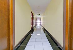 Lobby 3 OYO Life 92993 Apartement Gateway Cicadas By Mgm Property