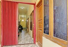 Lobi 2 OYO Life  92936 Kost Teteh Erni Karawang