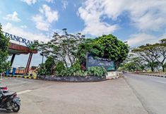 Exterior 3 OYO Life 92735 Apartemen Tamansari Panoramic By Santuy