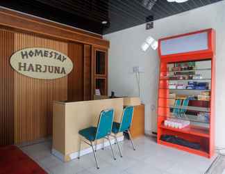 Lobby 2 RedDoorz Syariah @ Jalan Dieng Wonosobo 2