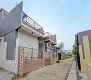 Exterior 4 OYO Life  91866 Paradise Ok Kost Syariah 