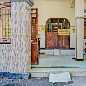 Exterior / Building 6 SPOT ON 93107 Homestay H. Syarif Syariah - Bandar Gresik , Hotel SD Negeri Banjarsari 1