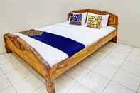 Bedroom SPOT ON 93108 Homestay H. Syarif Syariah - Ra Kartini