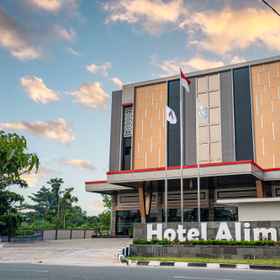 Exterior / Building 1 Alimoer Hotel Kubu Raya, Pontianak Hotels