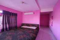 Kamar Tidur OYO 93114 Salak Homestay