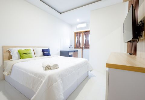 Bedroom Urbanview Hotel Syariah The Ragunan Residence