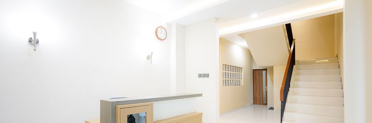 Lobby Urbanview Hotel Syariah The Ragunan Residence