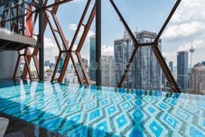 游泳池 Scarletz KLCC Apartments by Soulasia