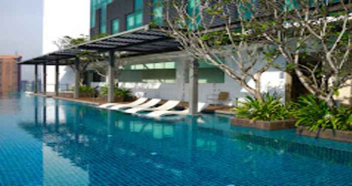 Swimming Pool Tribeca Serviced Hotel by Millennium