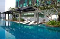 Kolam Renang Tribeca Serviced Hotel by Millennium