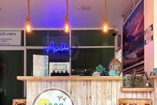 Lobi Aromdee @ Naithon Beach