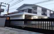 Bangunan 5 OYO 93126 Nrc White House