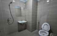 Toilet Kamar 5 Hotel Sutha Inn