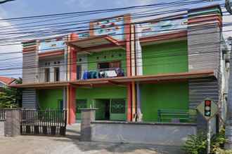 Luar Bangunan 4 SPOT ON 93147 Rumah Kos Shilah Habib Syariah