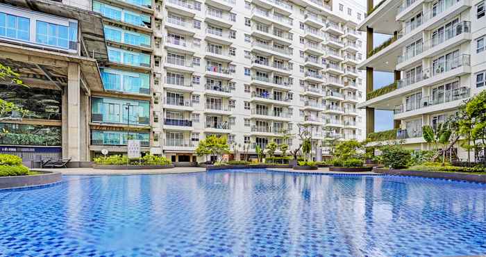 Swimming Pool OYO Life 93065 Apartemen Gateway Pasteur By Glory Rent