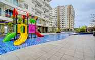 Swimming Pool 4 OYO Life 93065 Apartemen Gateway Pasteur By Glory Rent