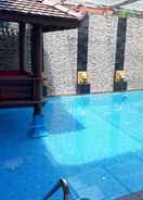 SWIMMING_POOL Villa Melati Residence