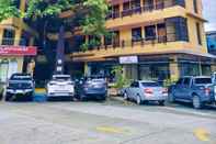 Bangunan ARZO Hotel Grand Lodge