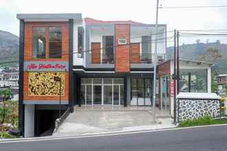 Exterior 4 RedDoorz Syariah near Gerbang Dieng 2