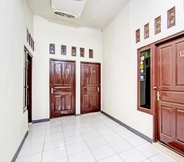 Lobi 6 OYO 93208 Guest House Cemara 2