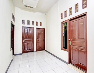 Lobi 2 OYO 93208 Guest House Cemara 2