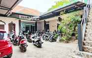 Luar Bangunan 4 OYO 93208 Guest House Cemara 2